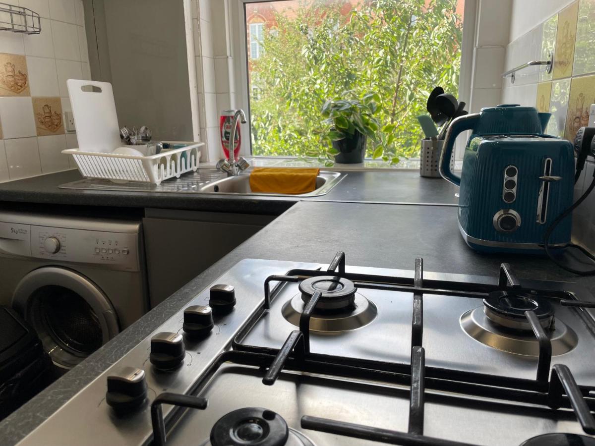 Spacious Family Flat London Exteriör bild